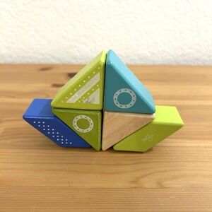 Tegu Travel Pals - Spaceship Magnetic Wooden Blocks, 6 Piece Set